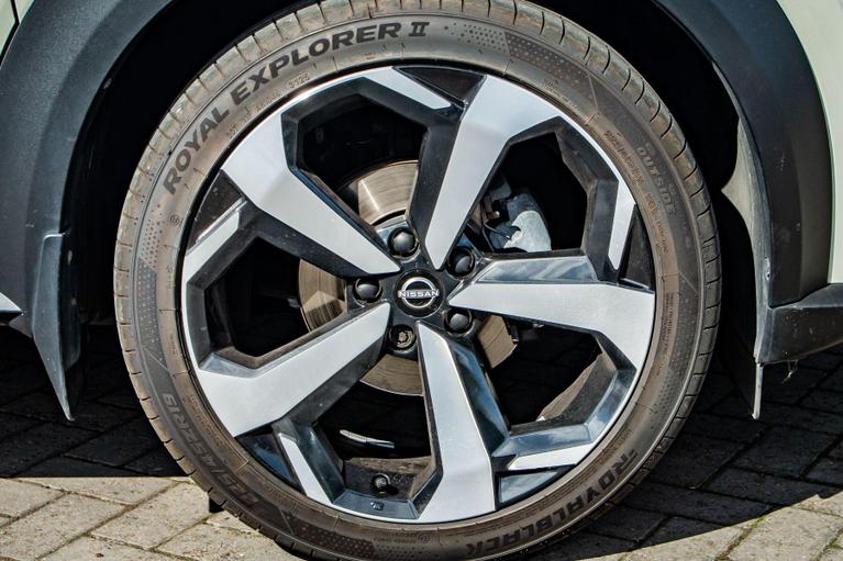 Used Nissan Juke YX72PHO 17