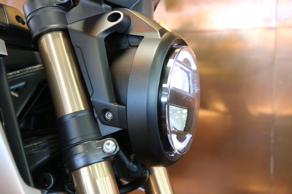 Honda CB125R Photo at-c185d12d78354243b2d9ef690f4bed2f.jpg