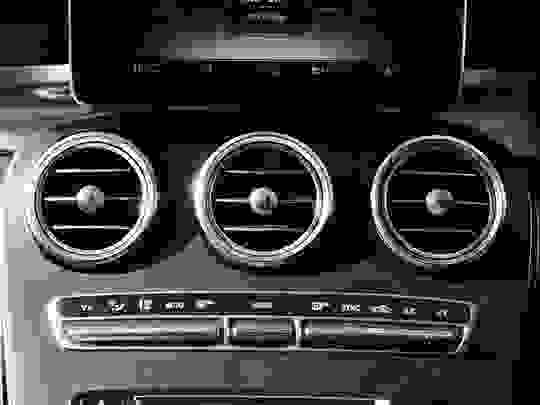 Mercedes-Benz GLC Class Photo at-c197688483724aa2a13969348b6aea62.jpg