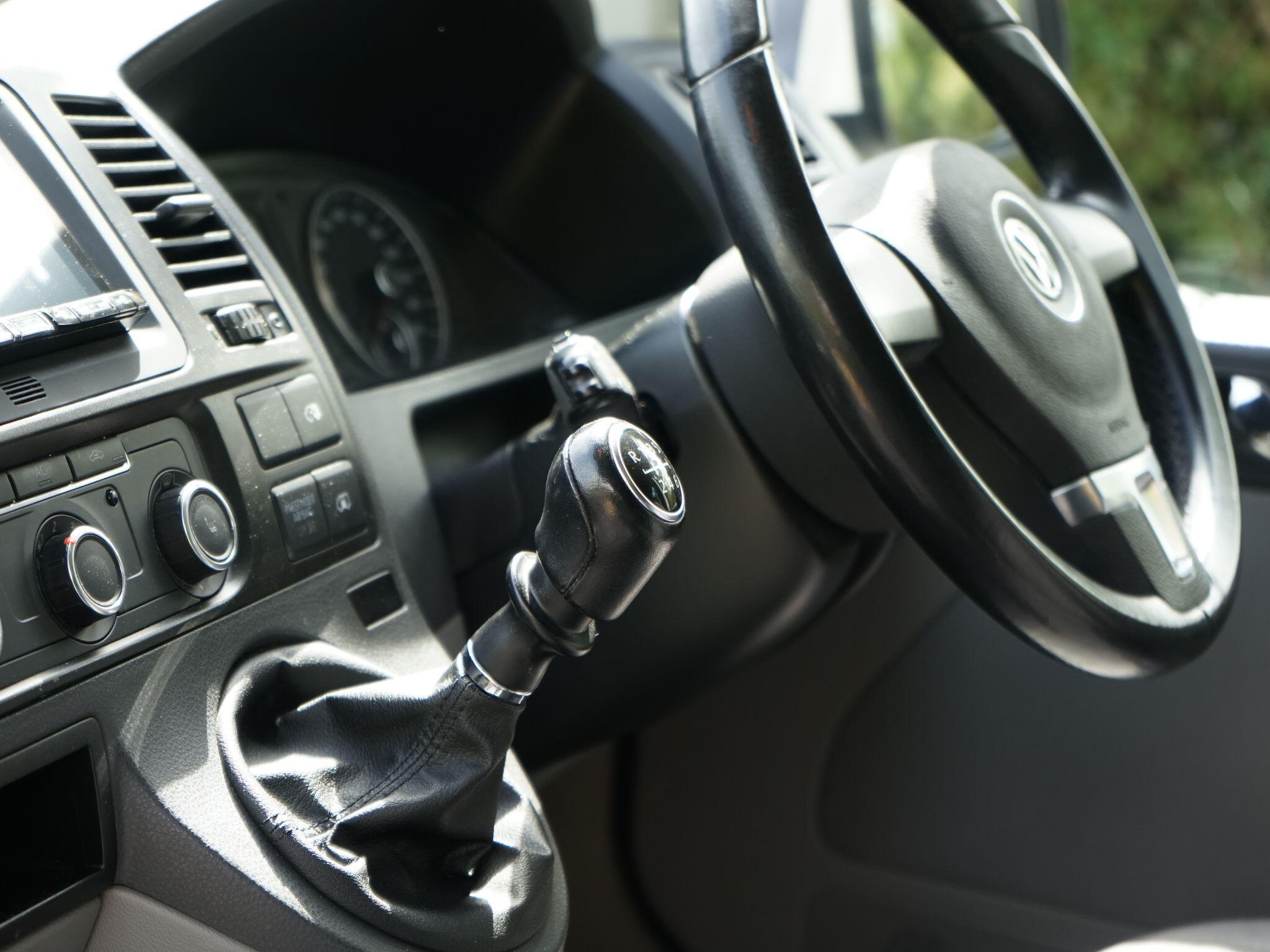 Volkswagen California SE TDI 180 CAMPER — photo 17