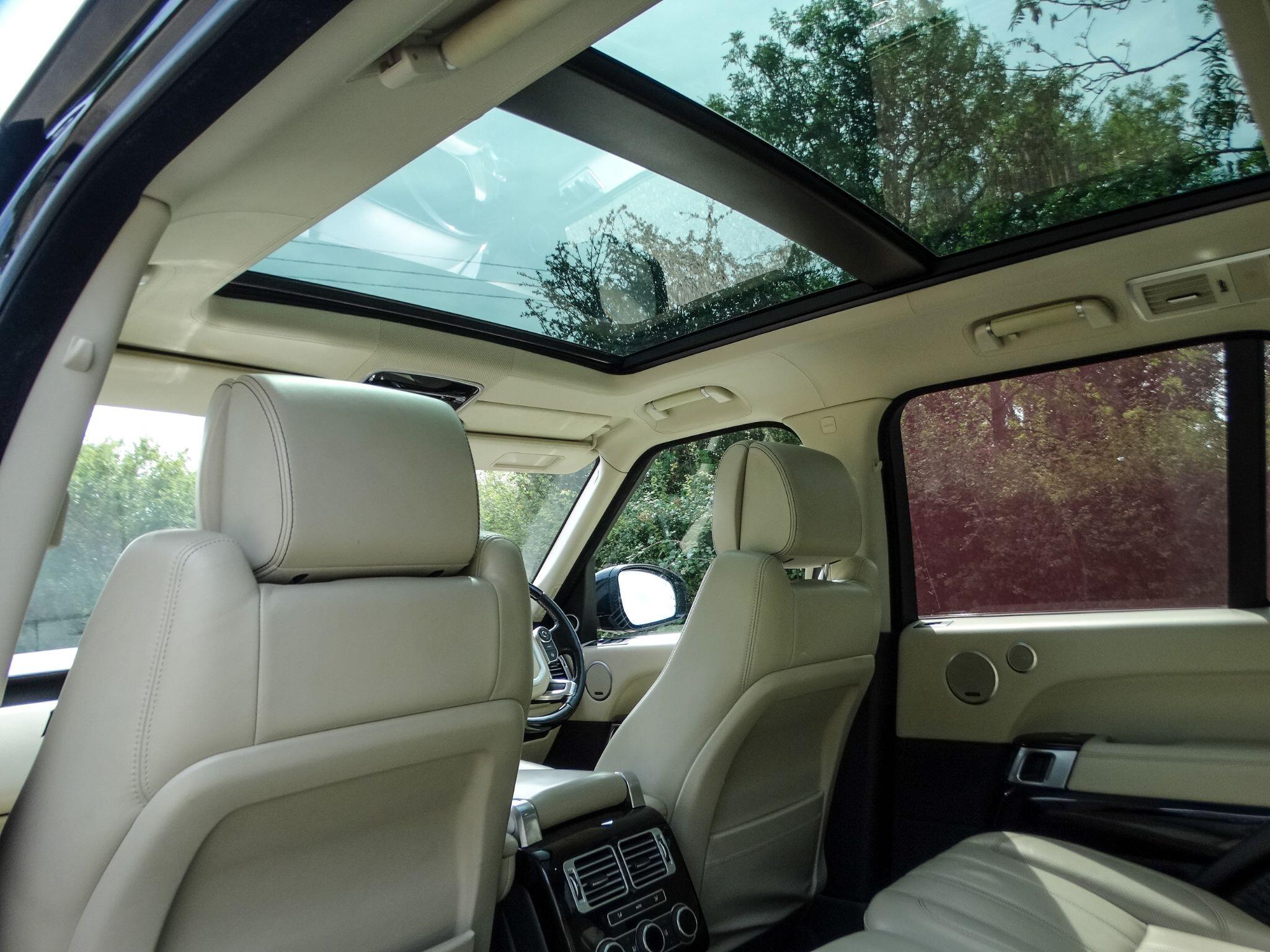 Land Rover Range Rover 4.4 SD V8 Autobiography Auto 4WD Euro 6 (s/s) 5dr — photo 14