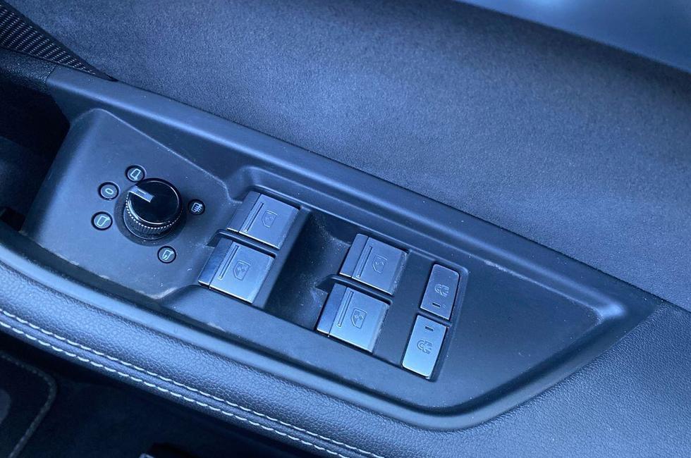 Audi Q8 Photo at-c1e3a44be7664b77a425cbdbef64badd.jpg