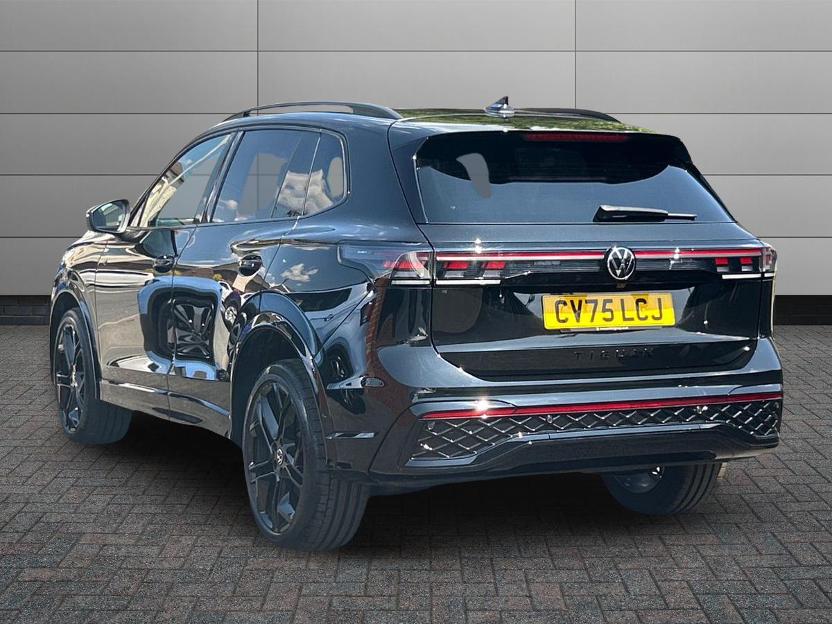Volkswagen Tiguan Photo at-c1e61ec7a0064c02884fbccb57af24e5.jpg
