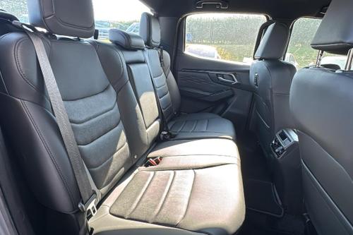 Isuzu D-MAX Photo at-c1f371d4b509474d855a90f482e36a46.jpg