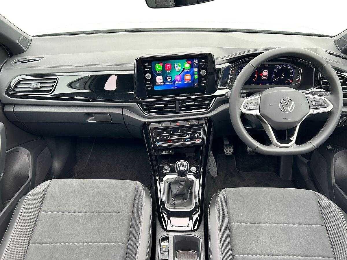 Volkswagen T-Roc Photo at-c2015dd4c2054bc5abb9b1bfeb59b6b3.jpg