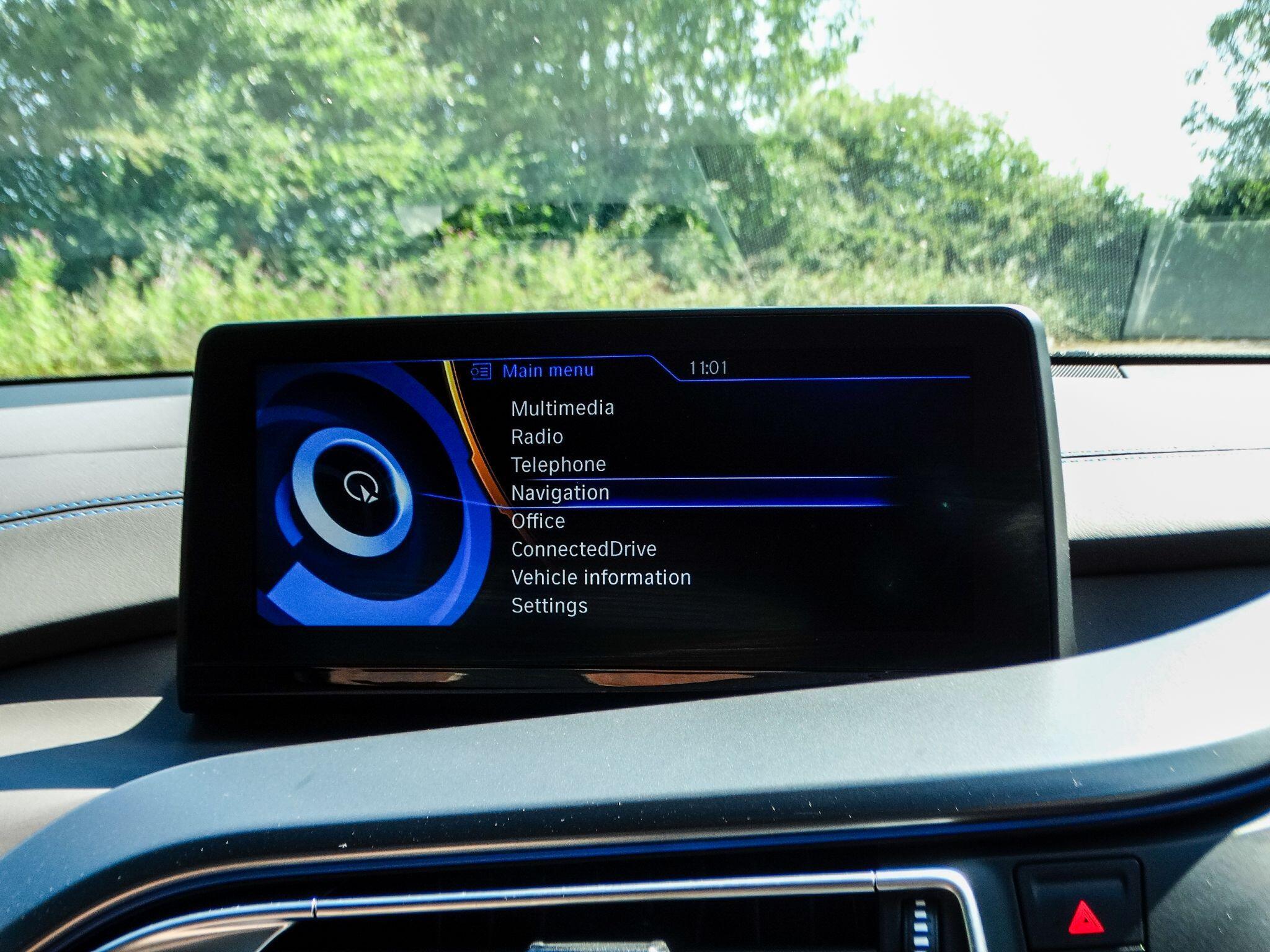 BMW i8 1.5 7.1kWh Auto 4WD Euro 6 (s/s) 2dr — photo 26