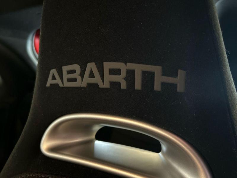 Abarth 595 Photo at-c2303e4dba704504b57e8b61259b5b6f.jpg