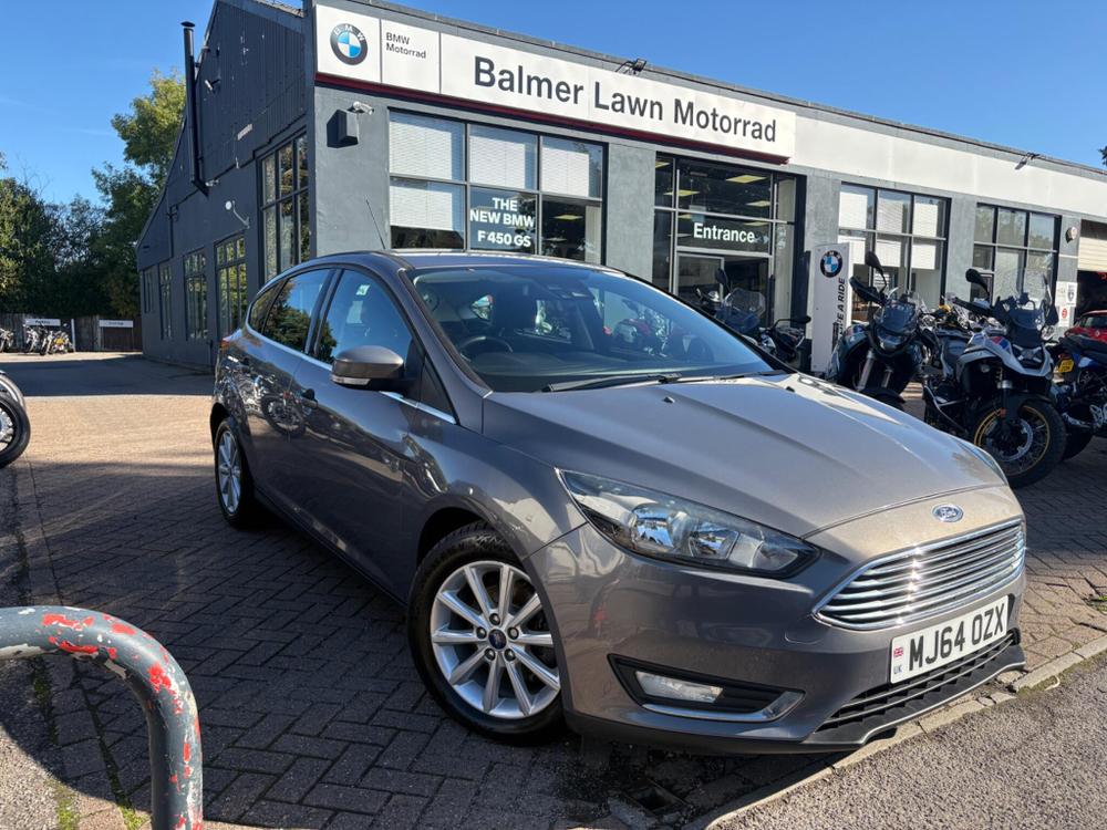 Ford Focus Photo at-c24af4dd592845e5a9baf674f69c8b59.jpg