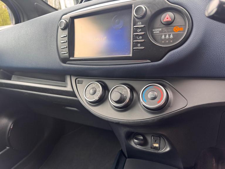 Used Toyota Yaris RV68XDH 26