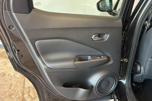 Nissan JUKE Photo at-c2603e656b494b3cb1b8b3bfded88e40.jpg