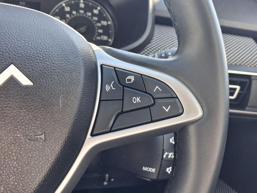 Dacia Sandero Photo at-c28886e80a45403e8f98bc5aac1f1682.jpg