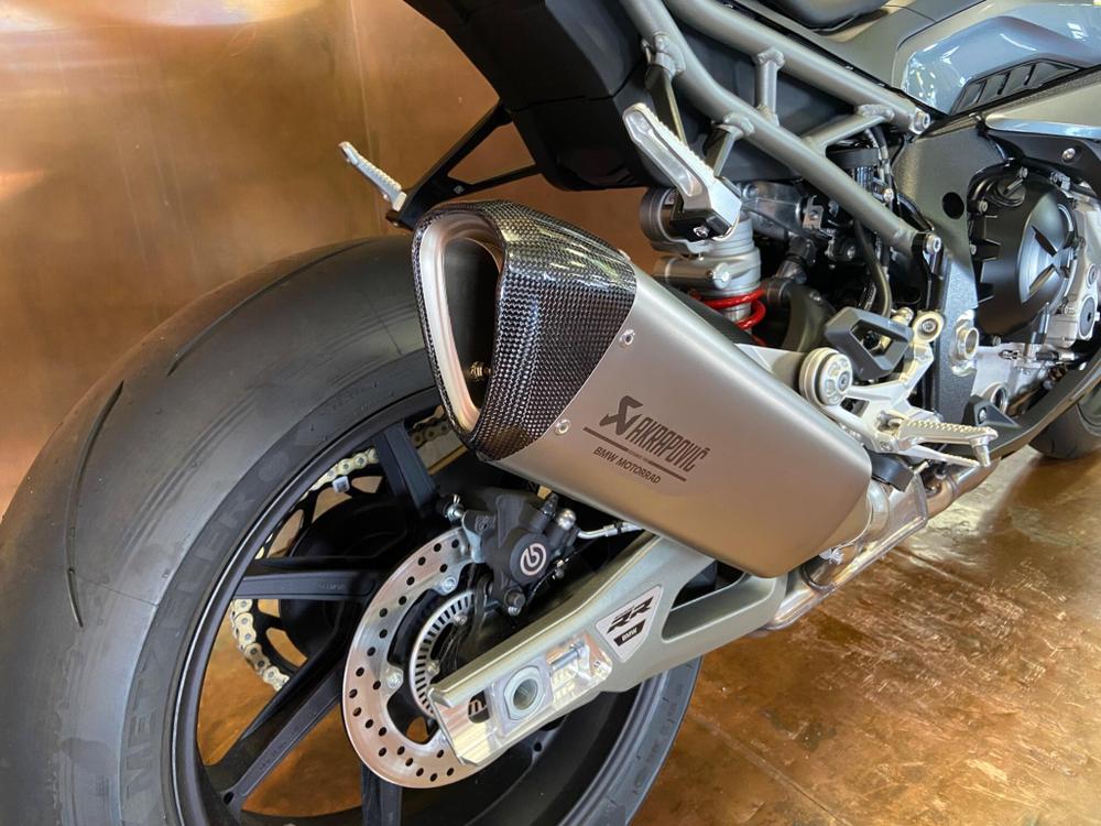 BMW S 1000 RR Photo at-c29a9646c8e74cf3a9453b06ed0cd389.jpg
