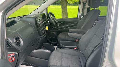 Mercedes-Benz Vito Photo at-c29b8be0e0f04970bb1d4c9ed2b8d00f.jpg