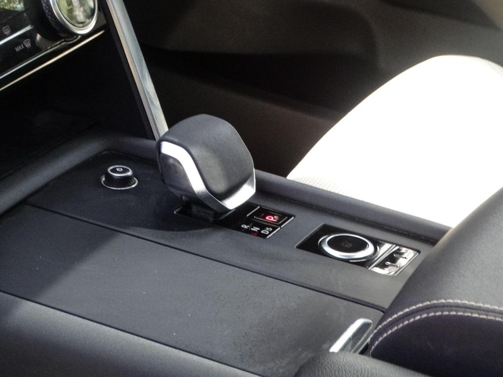 Used Land Rover Discovery CE23BUH 18