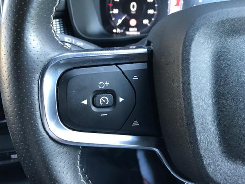 Volvo XC40 Photo at-c2cd427e6d614c678d27ca284b80d10a.jpg