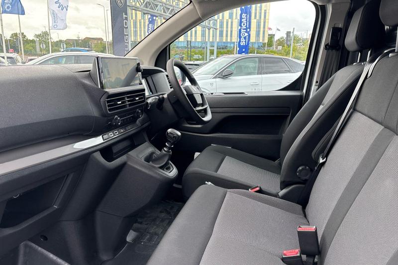 Used Peugeot Expert 202601169196842 15