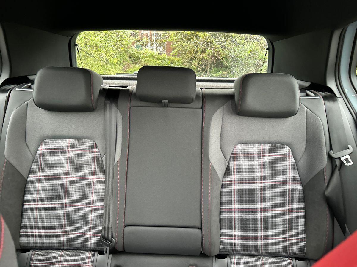 Volkswagen Golf Photo at-c2ff2471a9f143c69912b833096319bd.jpg