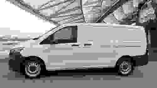 Mercedes-Benz Vito Photo at-c30e3ae9dc964f308b31ac74a4b2b7ed.jpg