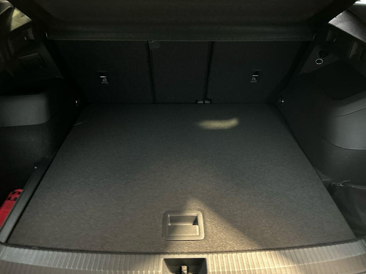 Volkswagen Tiguan Photo at-c315232fea754c3488c54c4e98ff11b1.jpg