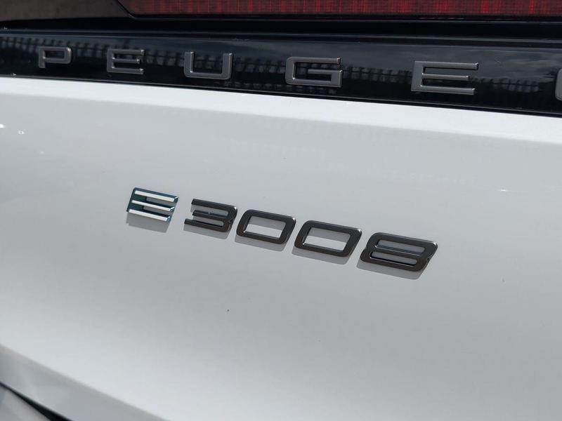 Used Peugeot E-3008 202610106867851 46