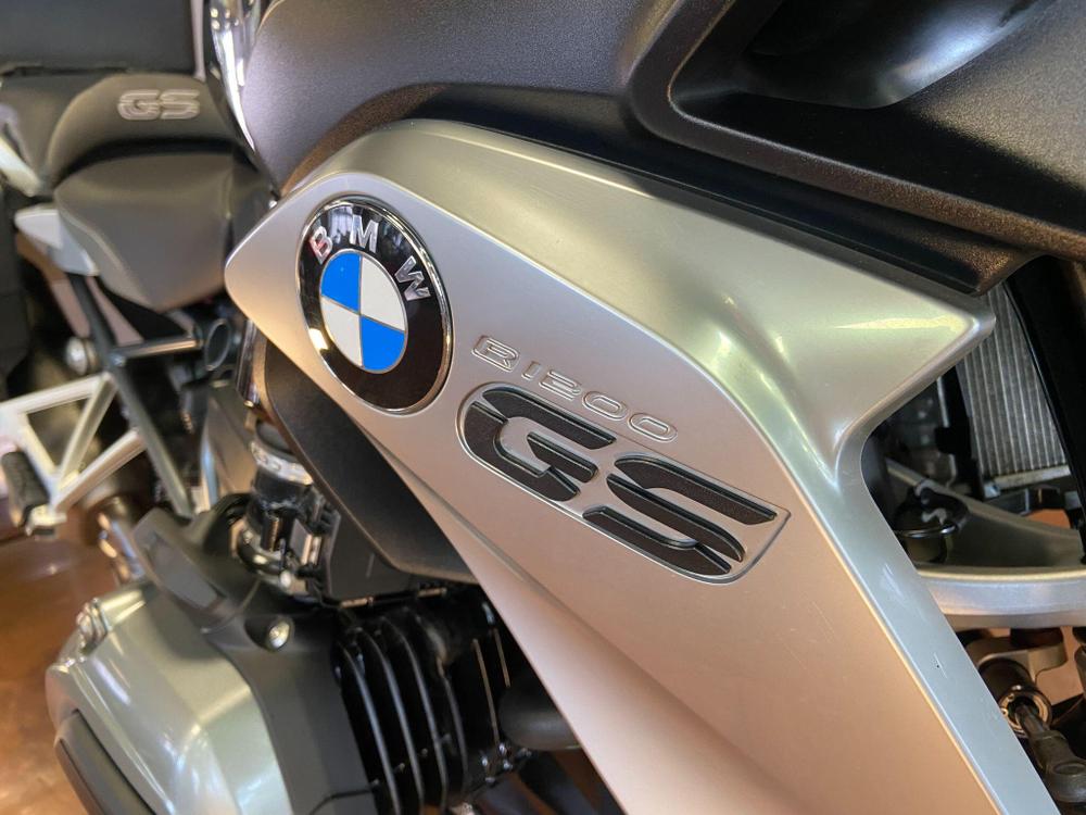 BMW R 1200 GS Photo at-c3b05eedc0924a3c88d049d6da92caa7.jpg