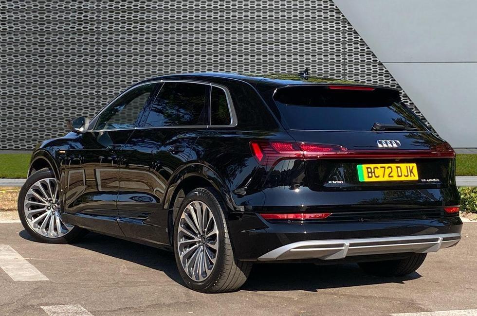 Audi e-tron Photo at-c3b97d121084469284718f8acea8024d.jpg