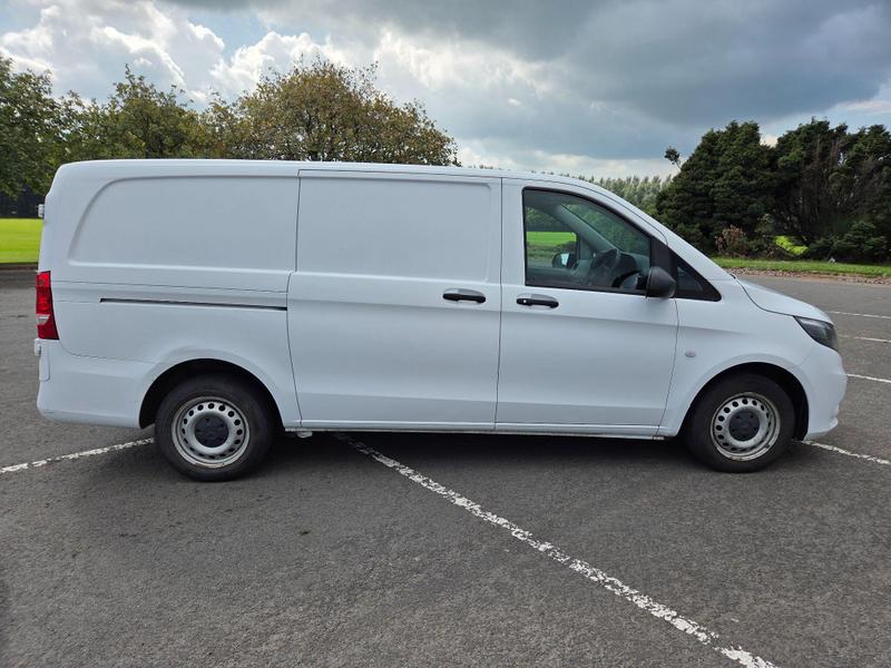 Mercedes-Benz Vito Photo at-c3d7fef4ef794dd3bf68f480d9f3e06e.jpg