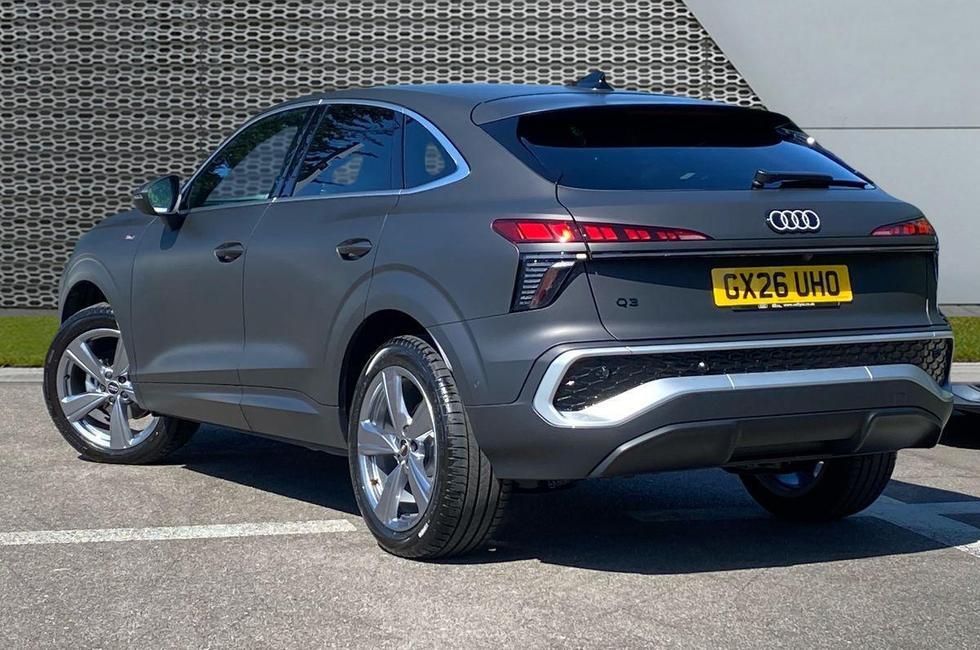 Audi Q3 Photo at-c3e43053ddaa4bd498ca1c12de7abec4.jpg