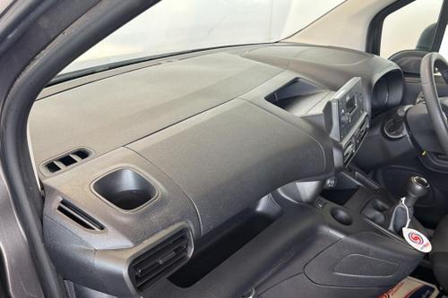 Vauxhall COMBO Photo at-c402caad65434131837a6daf3f85d350.jpg