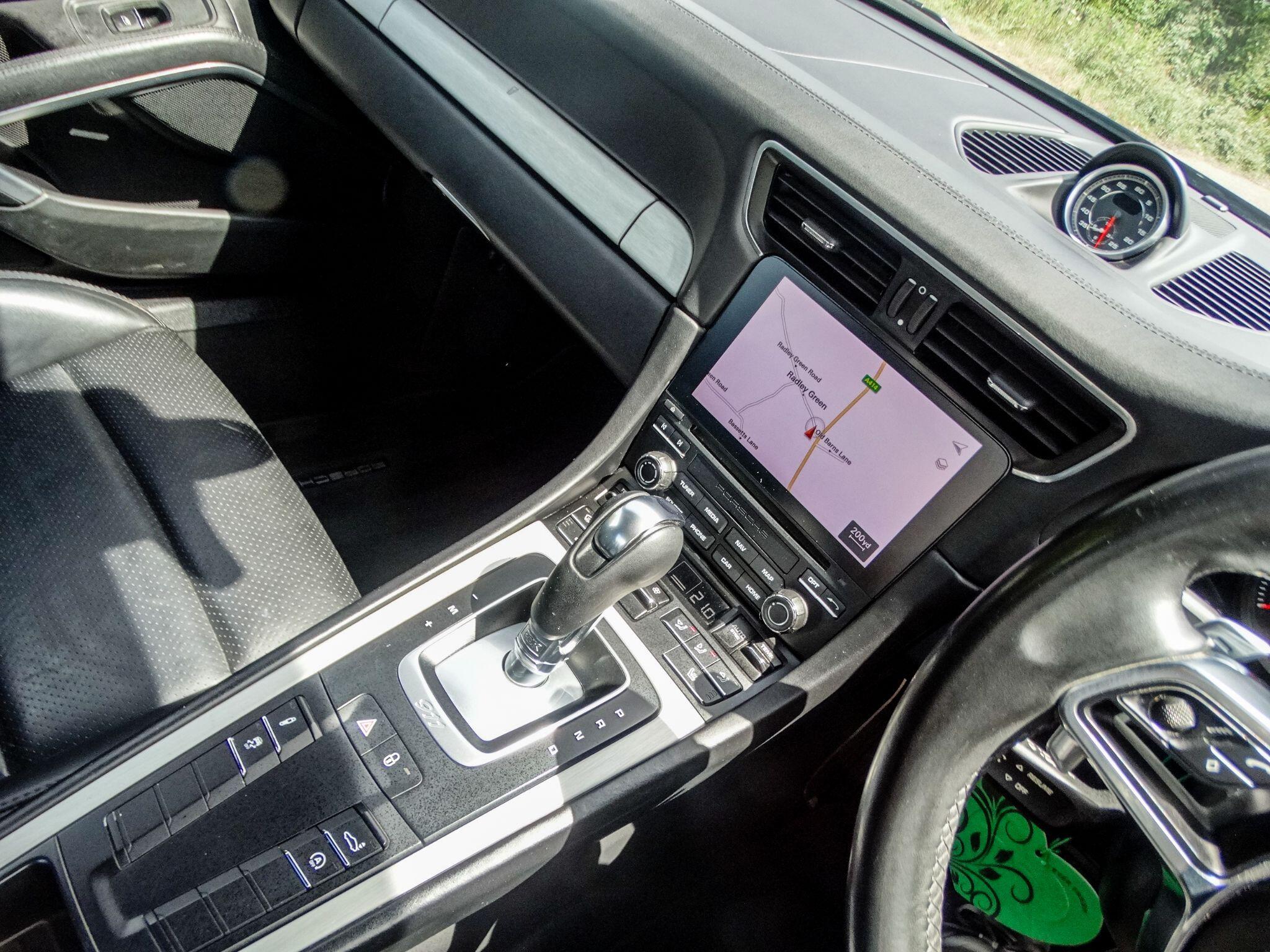 Porsche 911 — photo 6