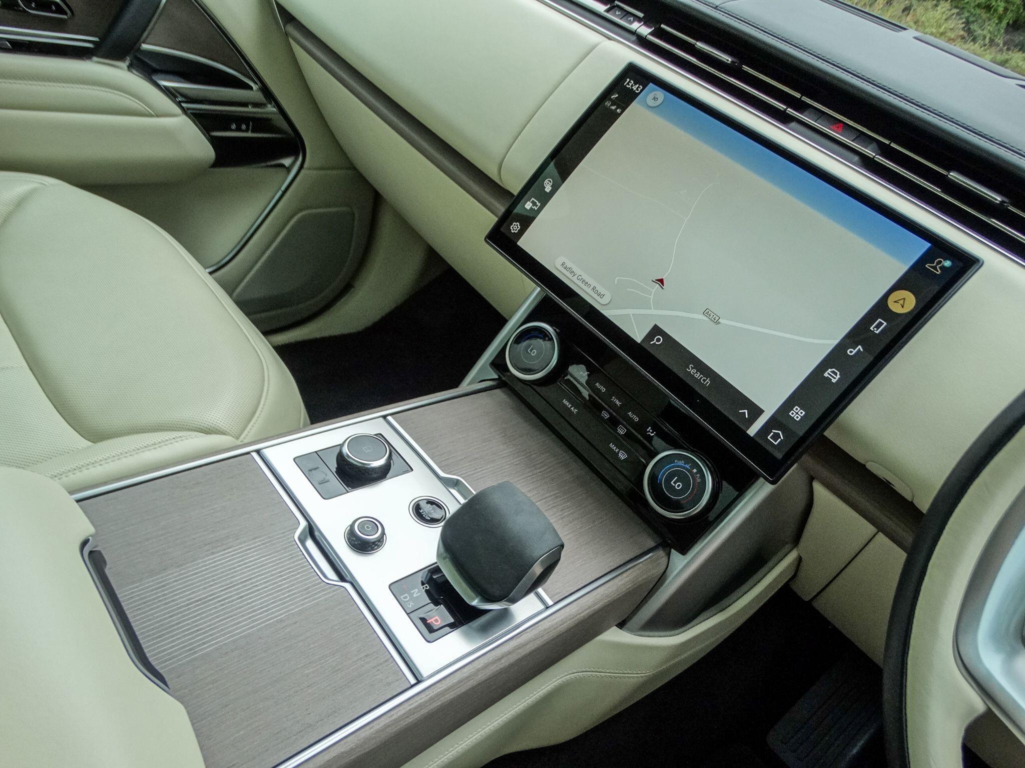 Land Rover Range Rover 3.0 D350 MHEV First Edition Auto 4WD Euro 6 (s/s) 5dr — photo 6