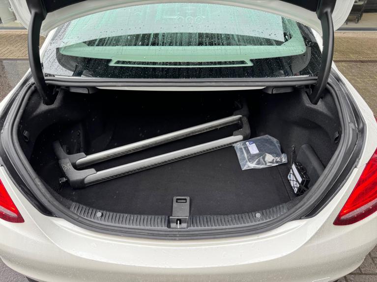Used Mercedes-Benz C Class WR67UVZ 17