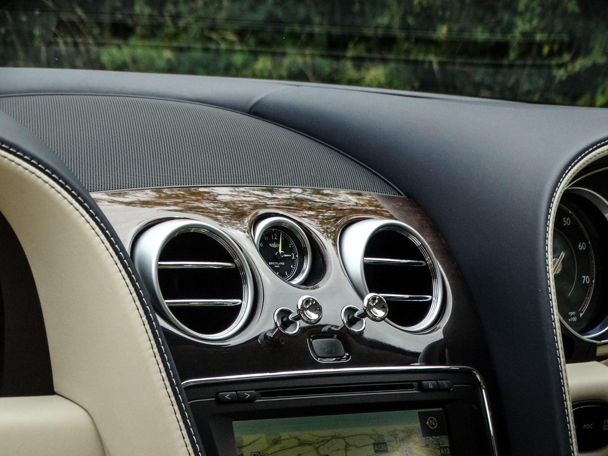 Bentley Continental 4.0 V8 GT S Coupe 2dr Petrol Auto 4WD Euro 6 (528 ps) — photo 15