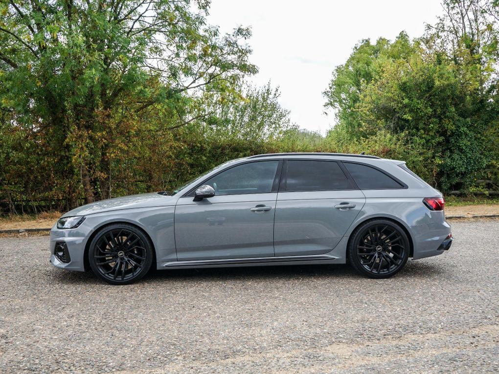 Used Audi RS4 Avant VU22BOF 2