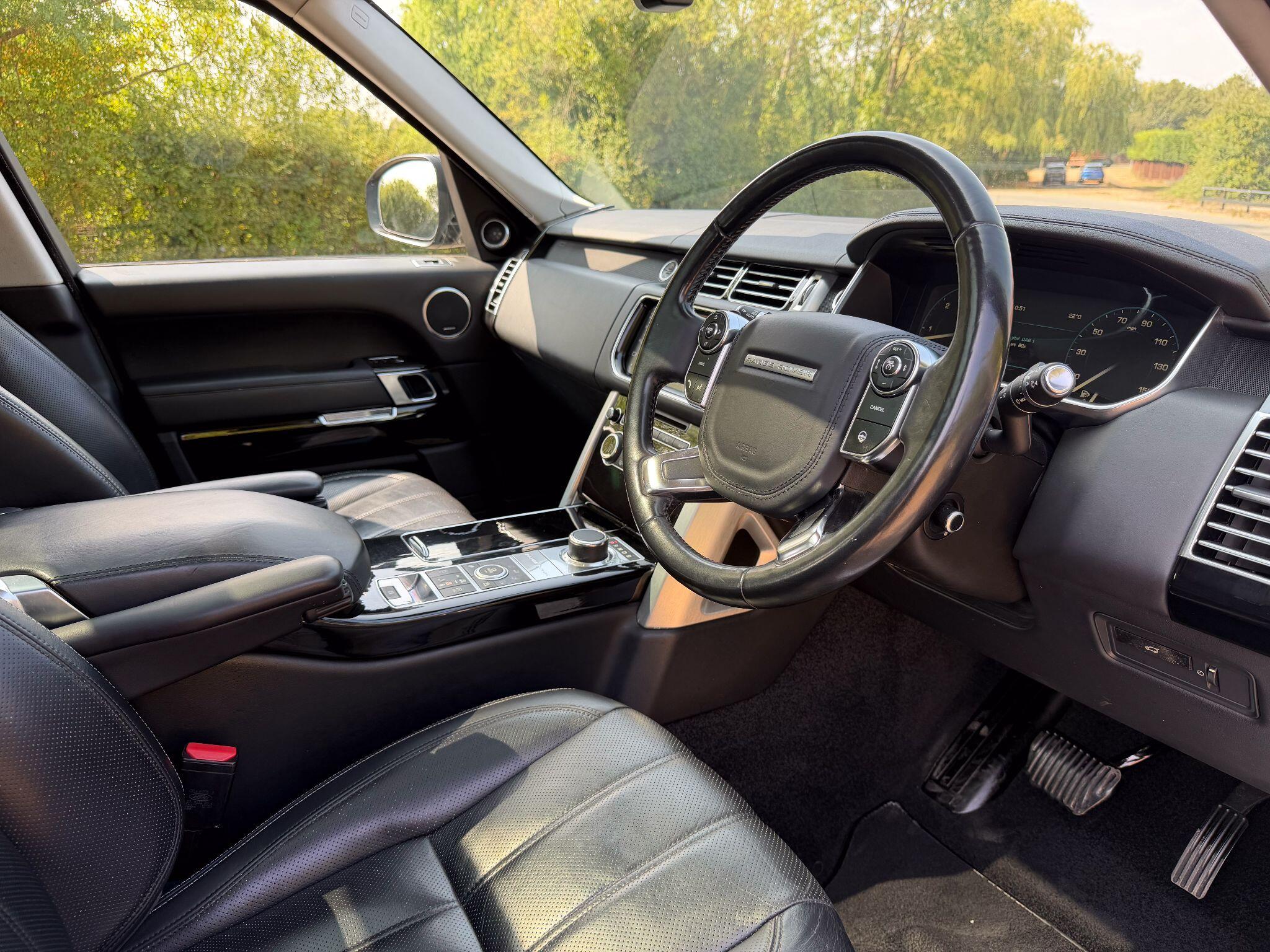 Land Rover Range Rover 4.4 SD V8 Vogue SE Auto 4WD Euro 5 5dr — photo 18