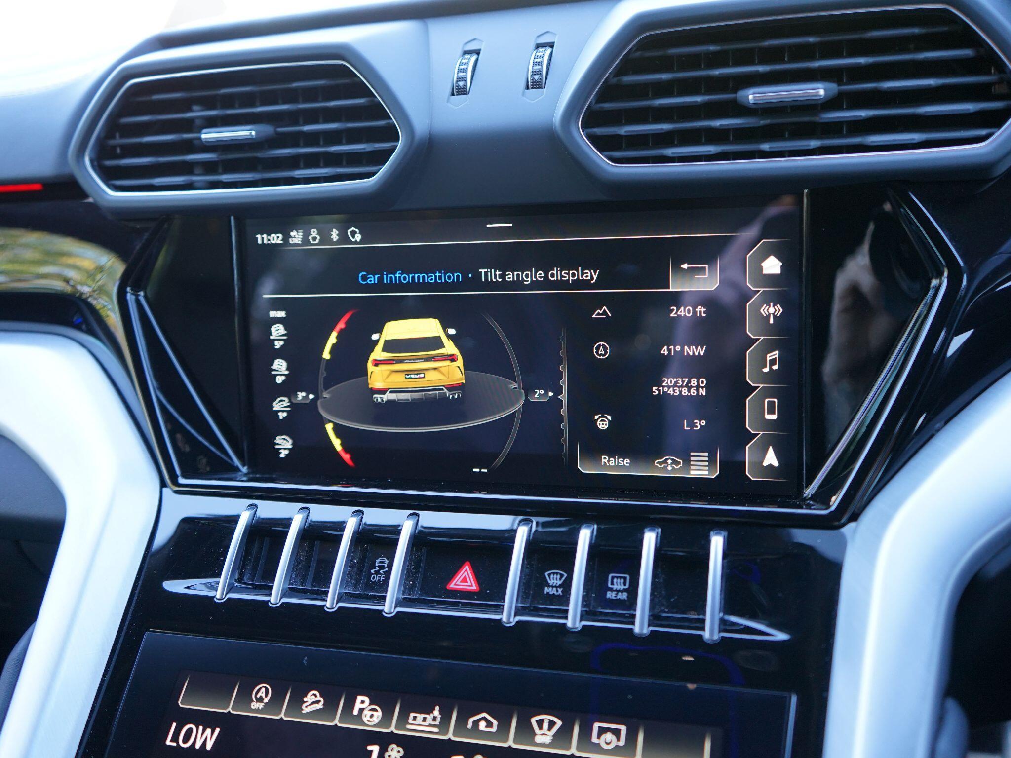Lamborghini Urus 4.0 V8 BiTurbo SUV 5dr Petrol Auto 4WD Euro 6 (650 ps) — photo 42