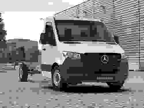 Mercedes-Benz Sprinter Photo at-c4c68227d4c64459afc3c9e30d492a5a.jpg