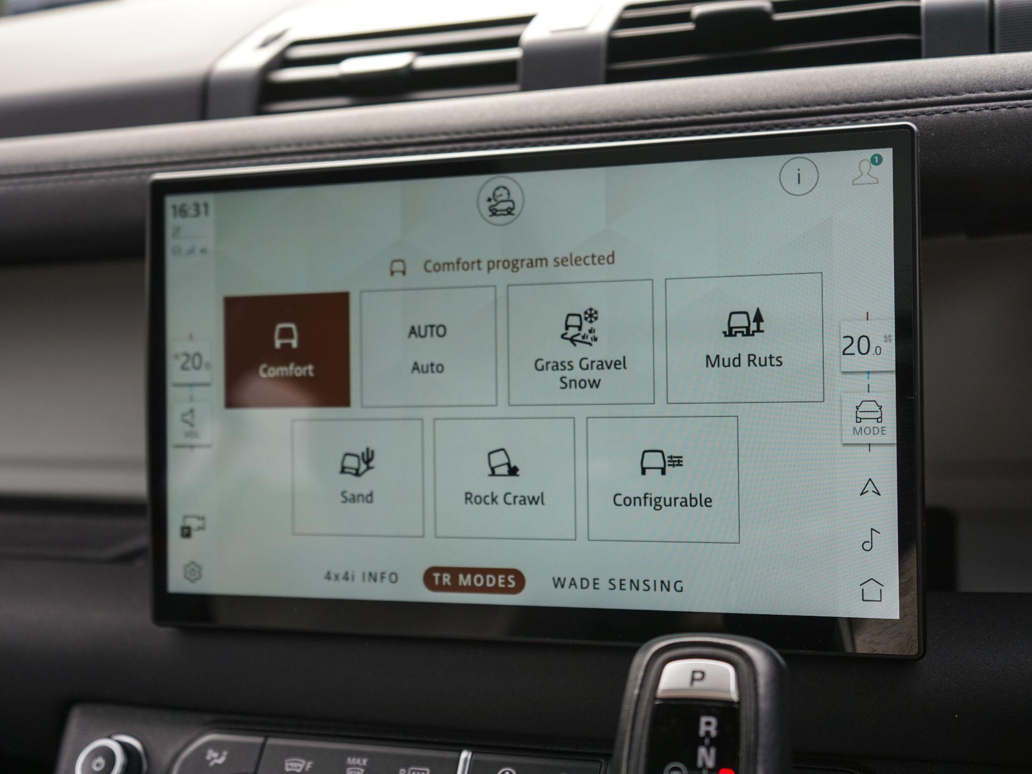 Land Rover Defender 110 3.0 D300 MHEV X-Dynamic SE SUV 5dr Diesel Auto 4WD Euro 6 (s/s) (300 ps) — photo 27