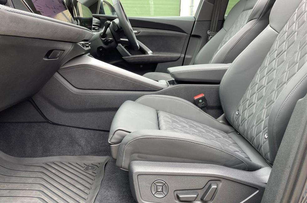 Audi Q5 Photo at-c4e45656aace480881e67ede7e0fe322.jpg