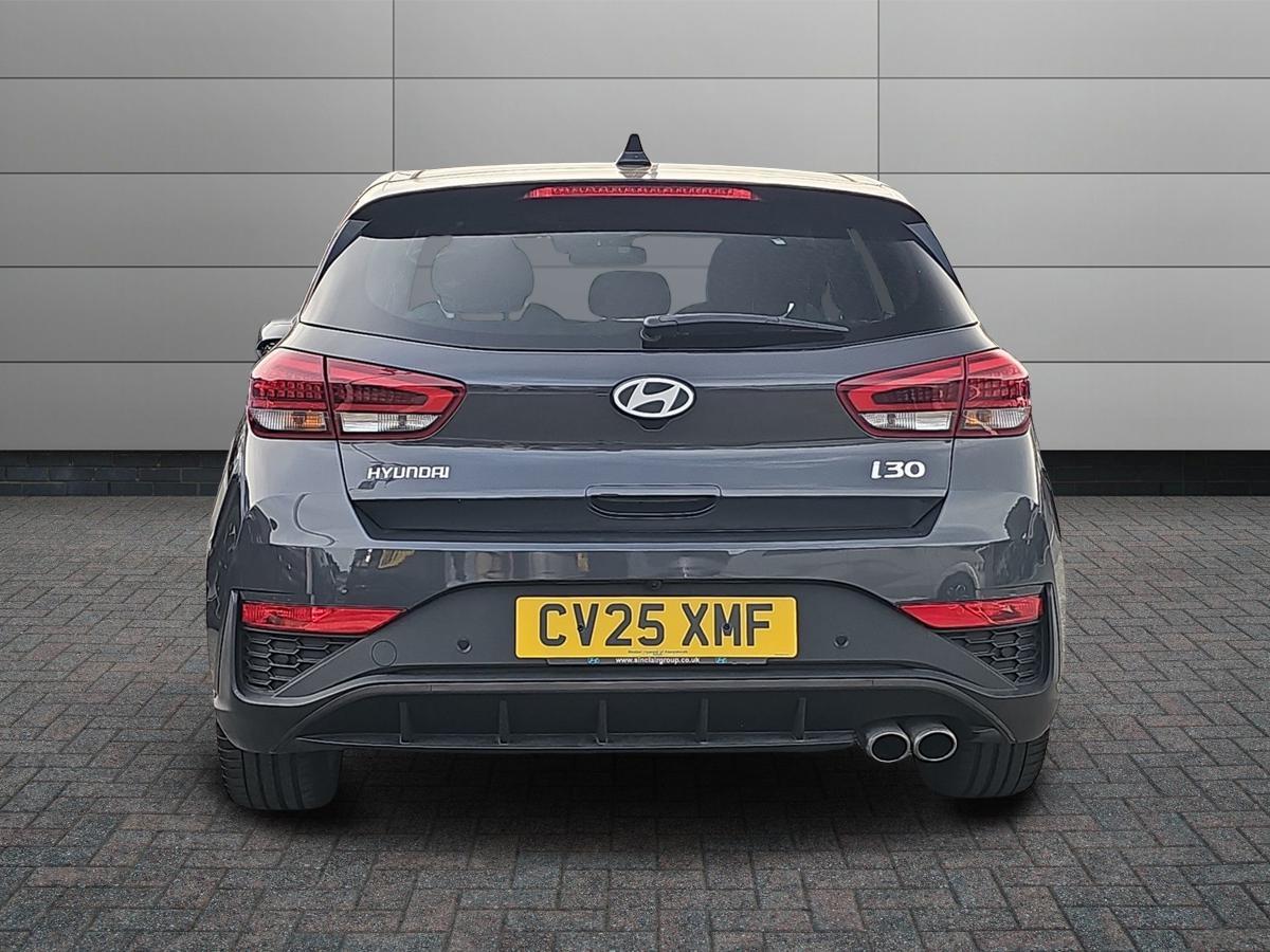 Hyundai i30 Photo at-c4f873a1054e4fd5ba5af35d7a33e1c5.jpg