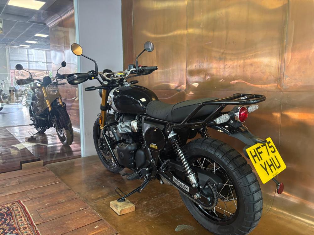 Royal Enfield Bear 650 Photo at-c503cc8f8d3642cf87bffee534e0d1a6.jpg