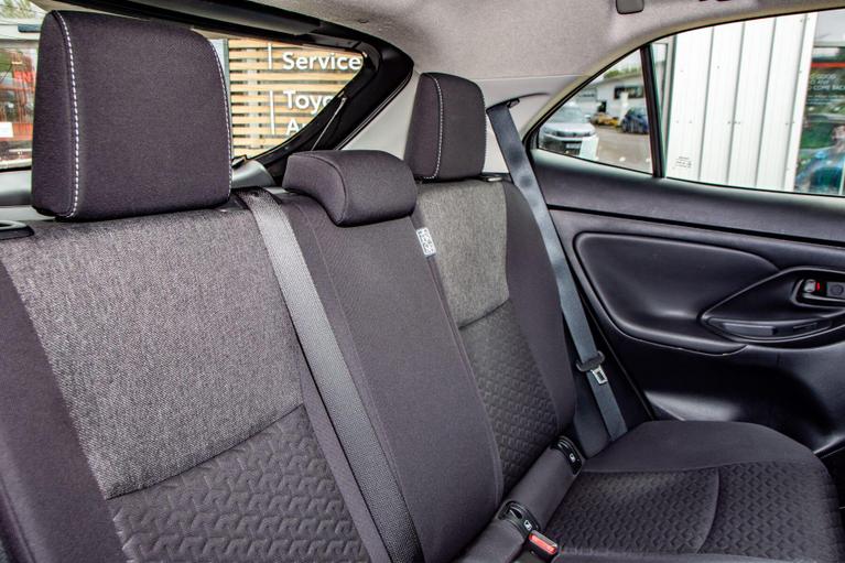 Used Toyota Yaris Cross DV73OYL 9