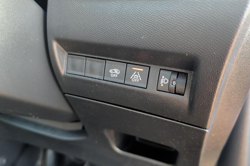 Used Peugeot 2008 NU71DZJ 22