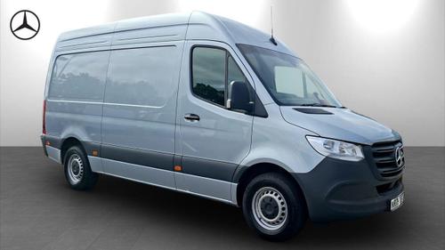 Mercedes-Benz Sprinter Photo at-c5331f9a75274017870d14070fe0dac0.jpg