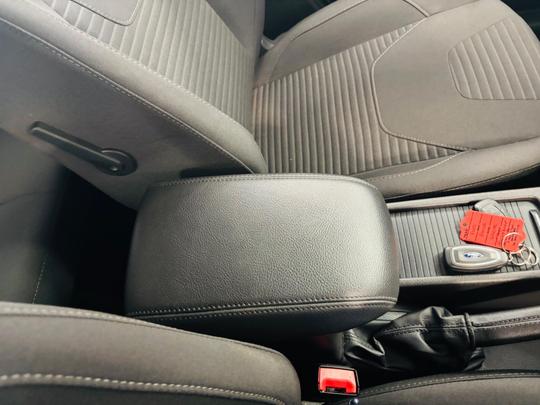 Ford Focus Photo at-c534b6e1fb0e4813b4fc3fc4be9b4132.jpg