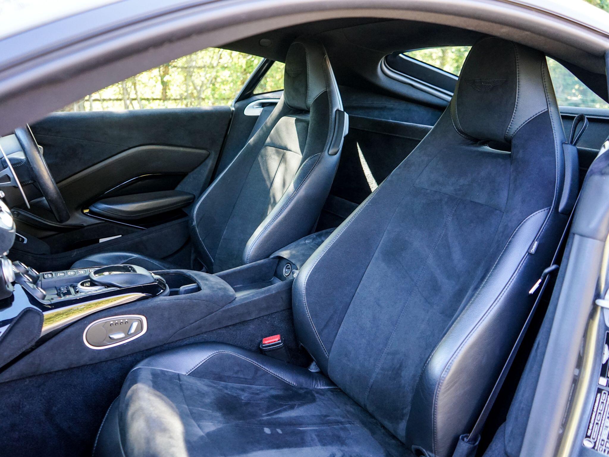 Aston Martin Vantage 4.0 V8 Auto Euro 6 2dr — photo 12