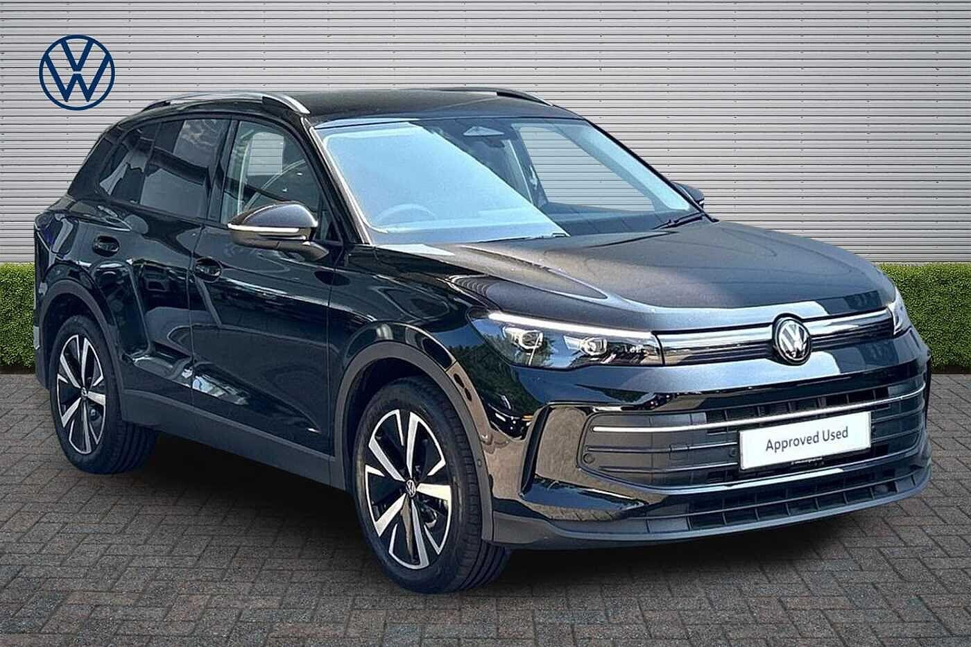 Volkswagen Tiguan Photo at-c58b1a901a2a482c80344fe6eb447169.jpg