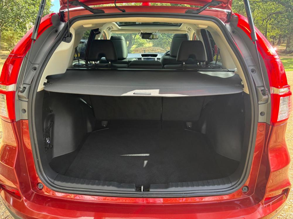 Honda CR-V Photo at-c5b5120f9a694abdbaac2bfb1a48770a.jpg