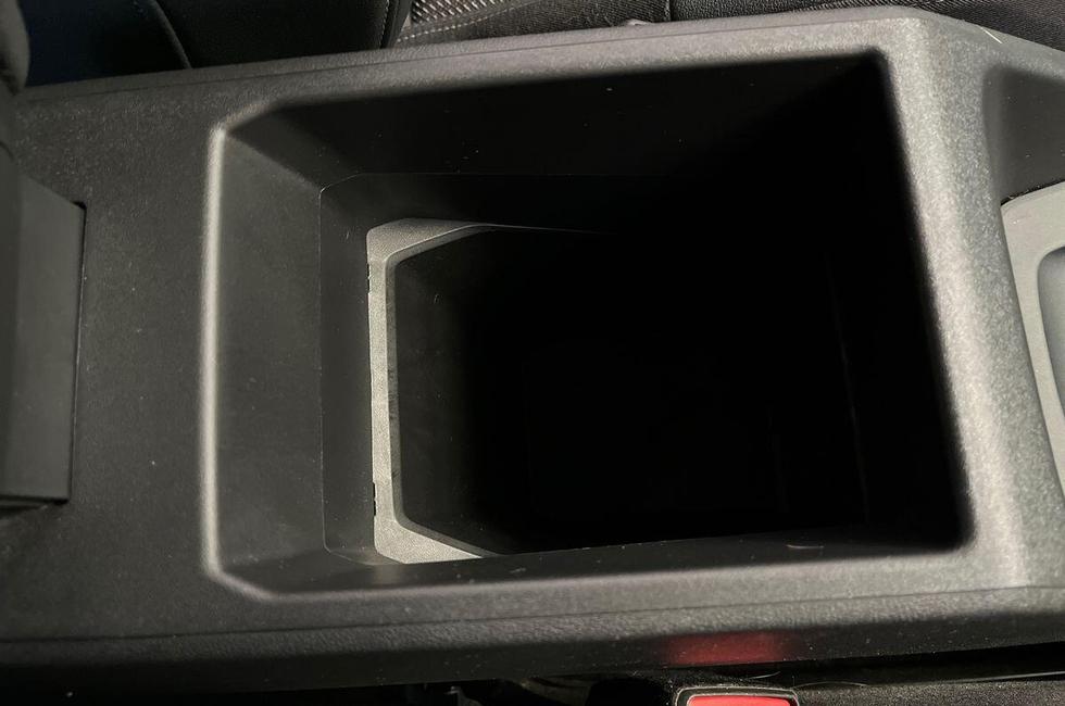 Audi Q4 Photo at-c5d0e7bd7494447dbd42d05f9ac10bde.jpg