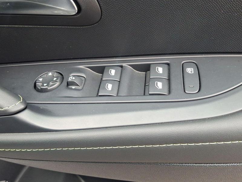Used Peugeot 208 NV25EKE 24